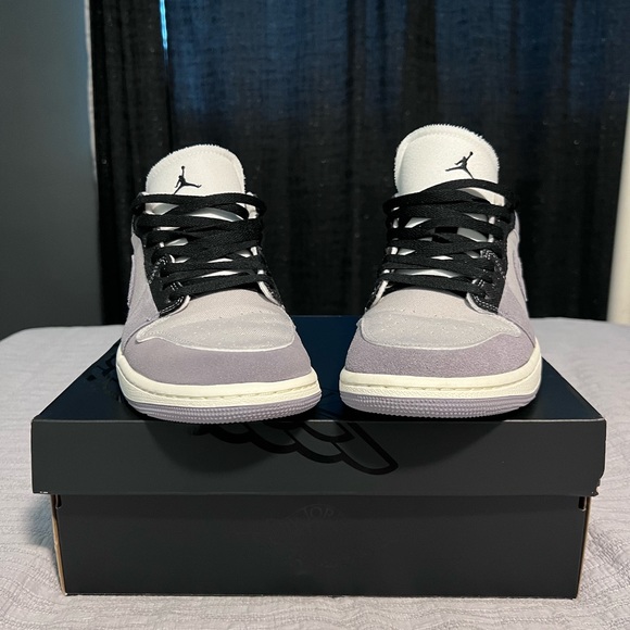 Air Jordan 1 Low SE Craft, size 9.5  DZ4135 002 with box - Picture 3 of 5